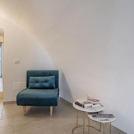 Suite La Scala Del Borgo Cisternino Exterior photo